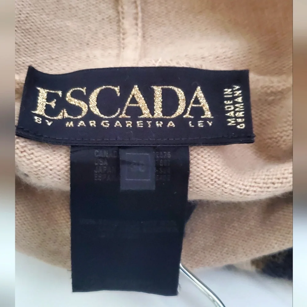 ESCADA - size 38/S- Vintage sweater with Leopard knit graphic - Picture 3 of 11